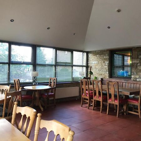 The Miners Arms Hotel Олстън Екстериор снимка